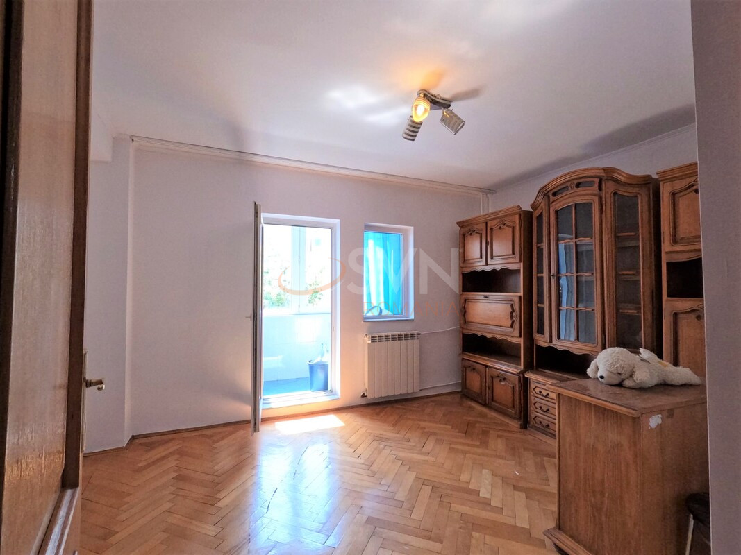 Apartament, 3 camere Bucuresti/Decebal