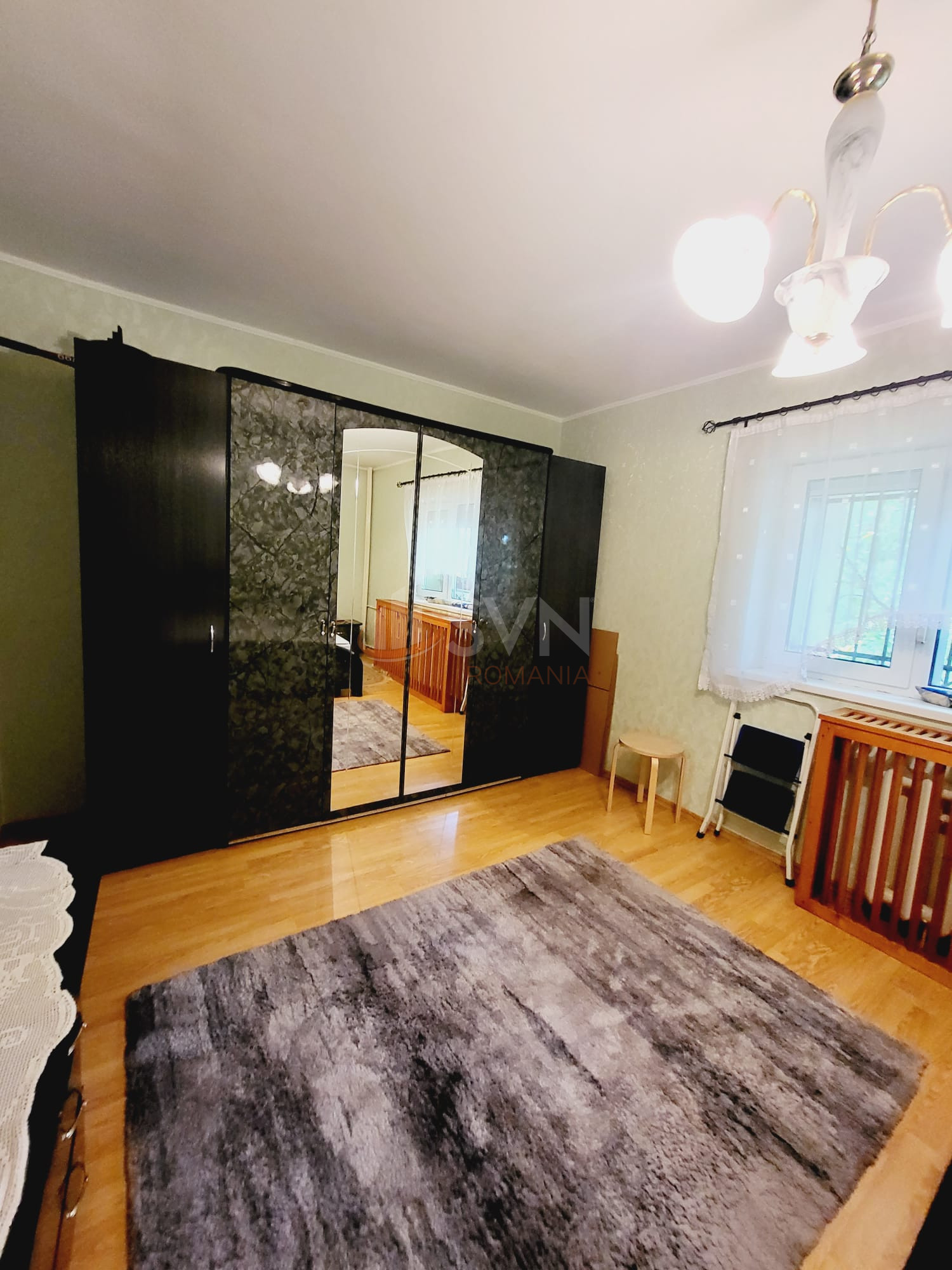 Apartament, 3 camere Bucuresti/Calea Calarasilor