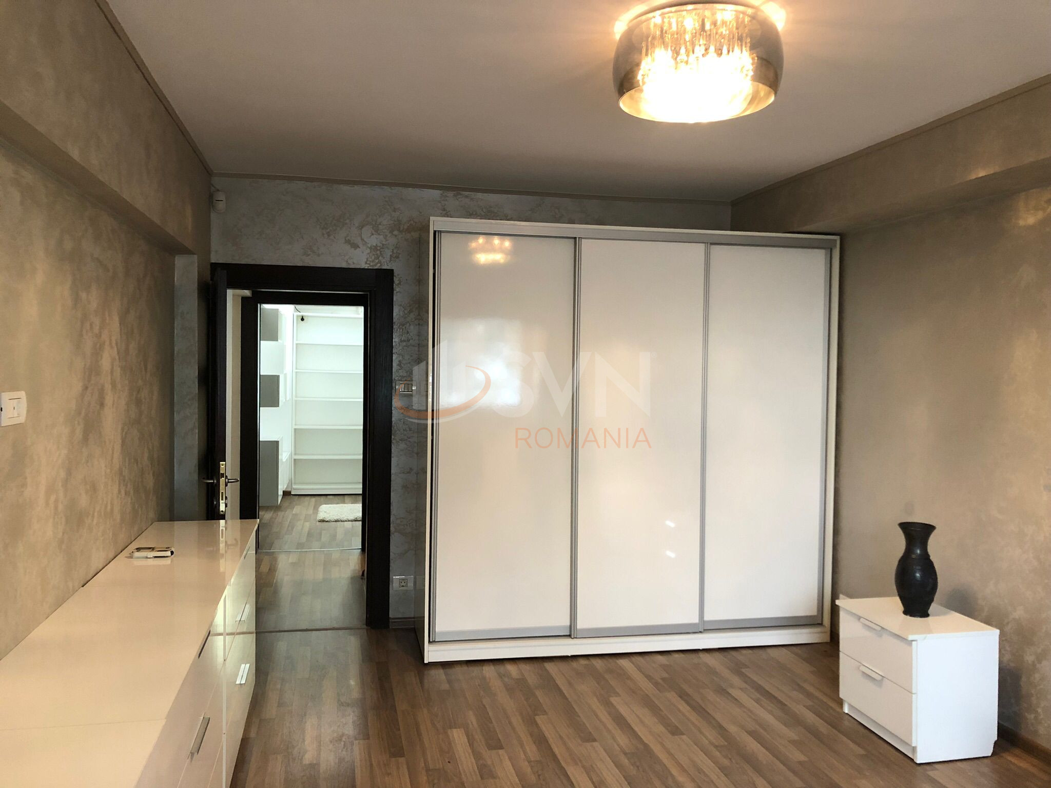 Apartament, 3 camere Bucuresti/Calea Calarasilor