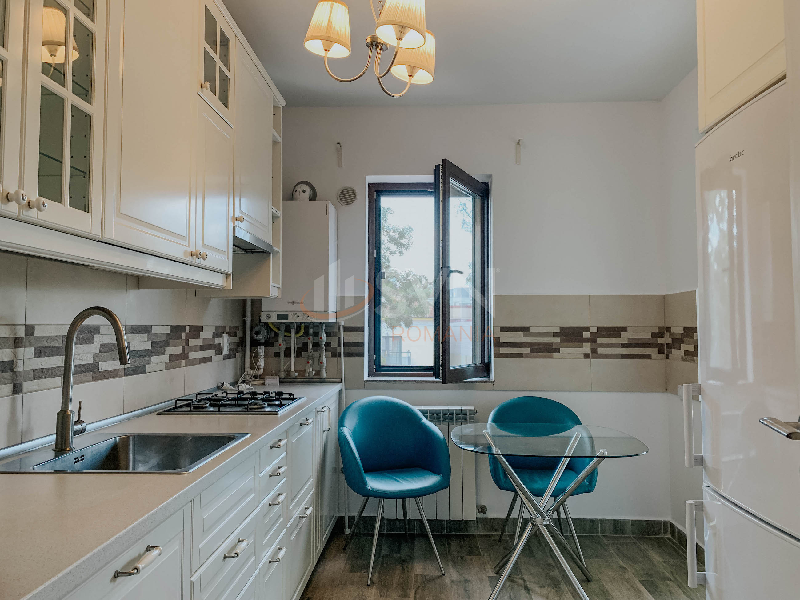 Apartament, 3 camere Bucuresti/Aviatiei