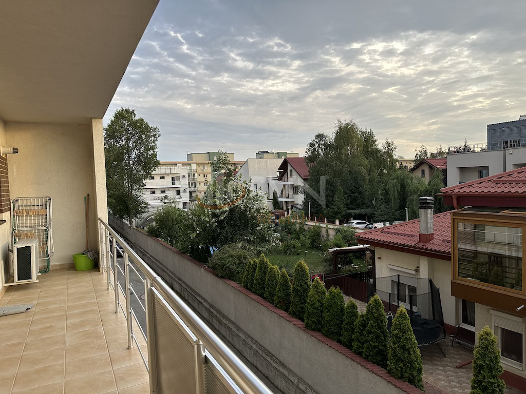 Apartament, 3 camere Bucuresti/Straulesti