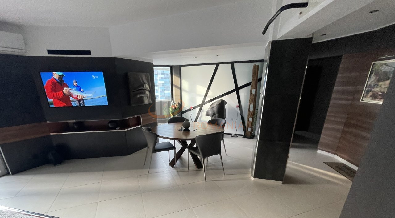 Apartament, 3 camere Bucuresti/Piata Victoriei
