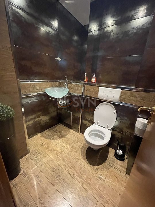 Apartament, 3 camere Bucuresti/Piata Victoriei