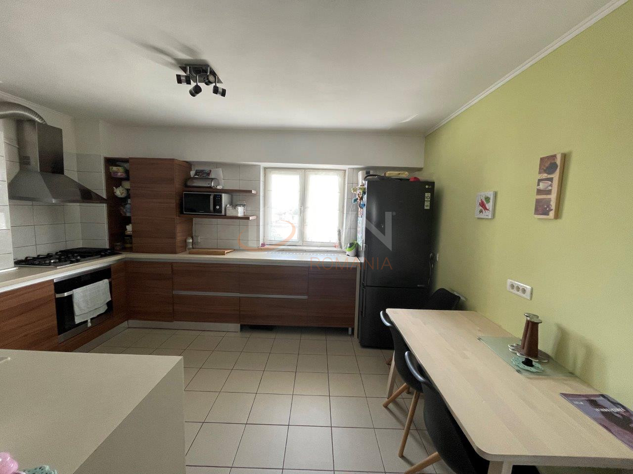 Apartament, 3 camere Bucuresti/Stefan Cel Mare