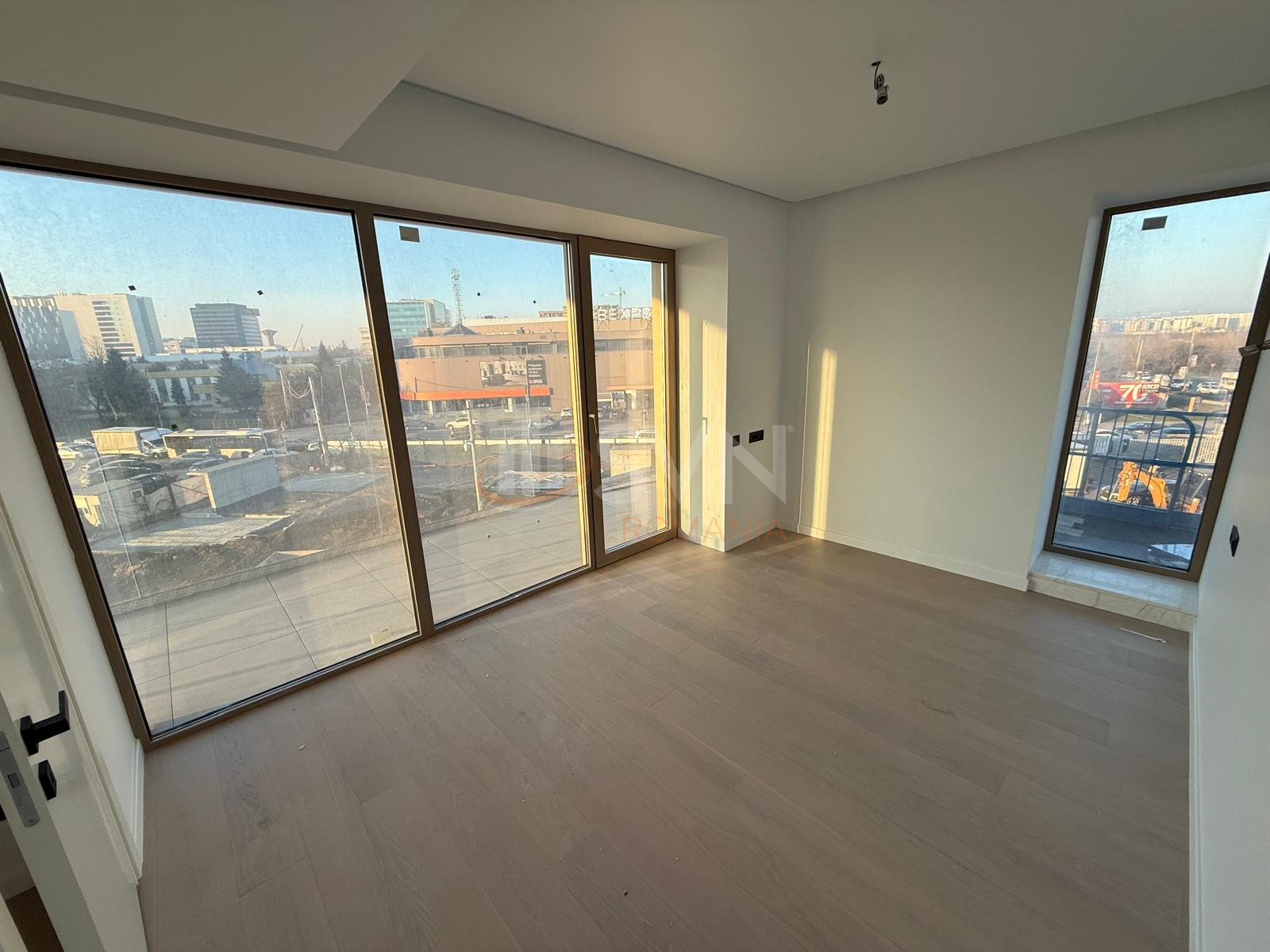 Apartament, 3 camere Bucuresti/Aviatiei