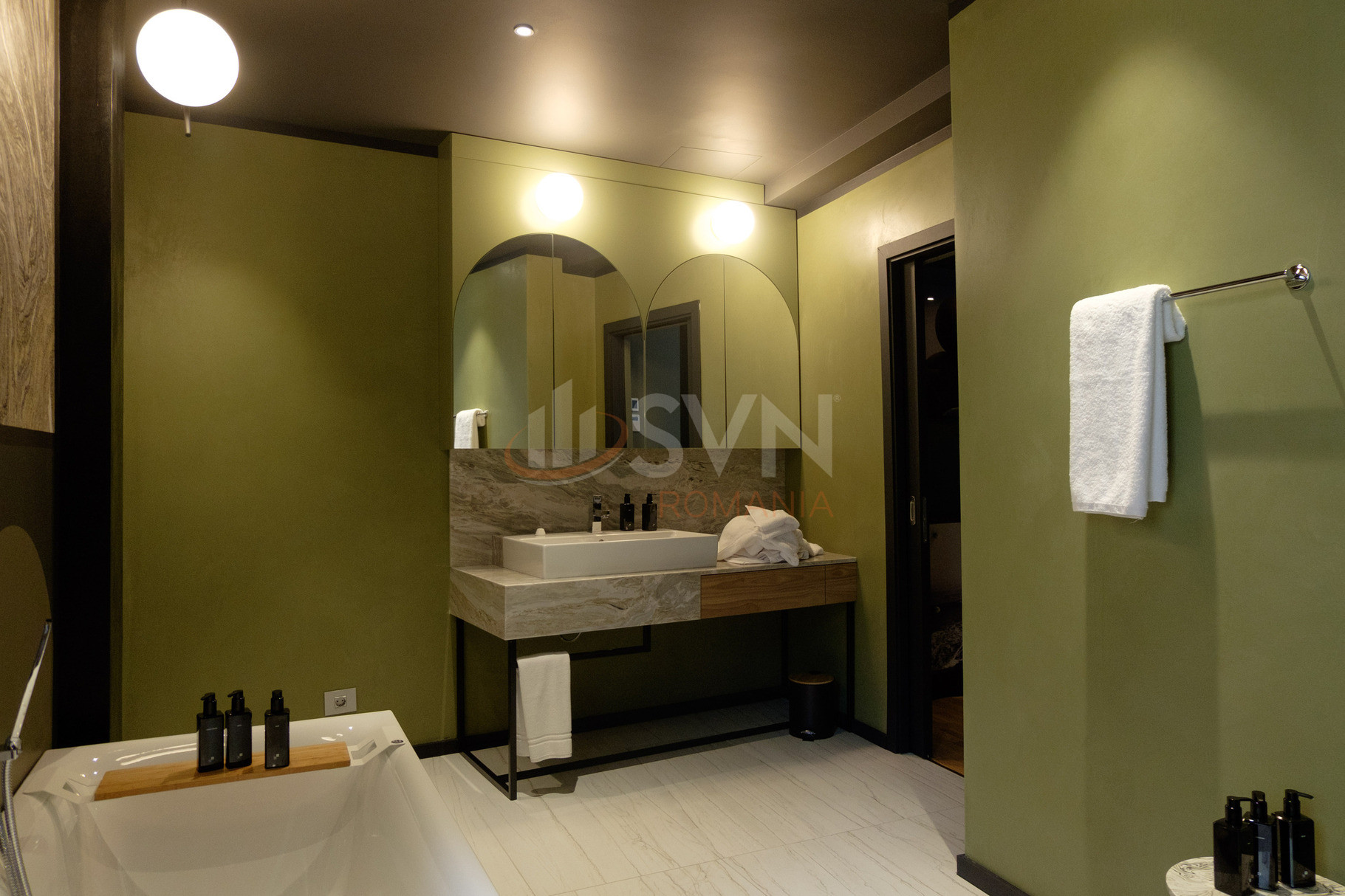 Apartament, 3 camere Bucuresti/Primaverii
