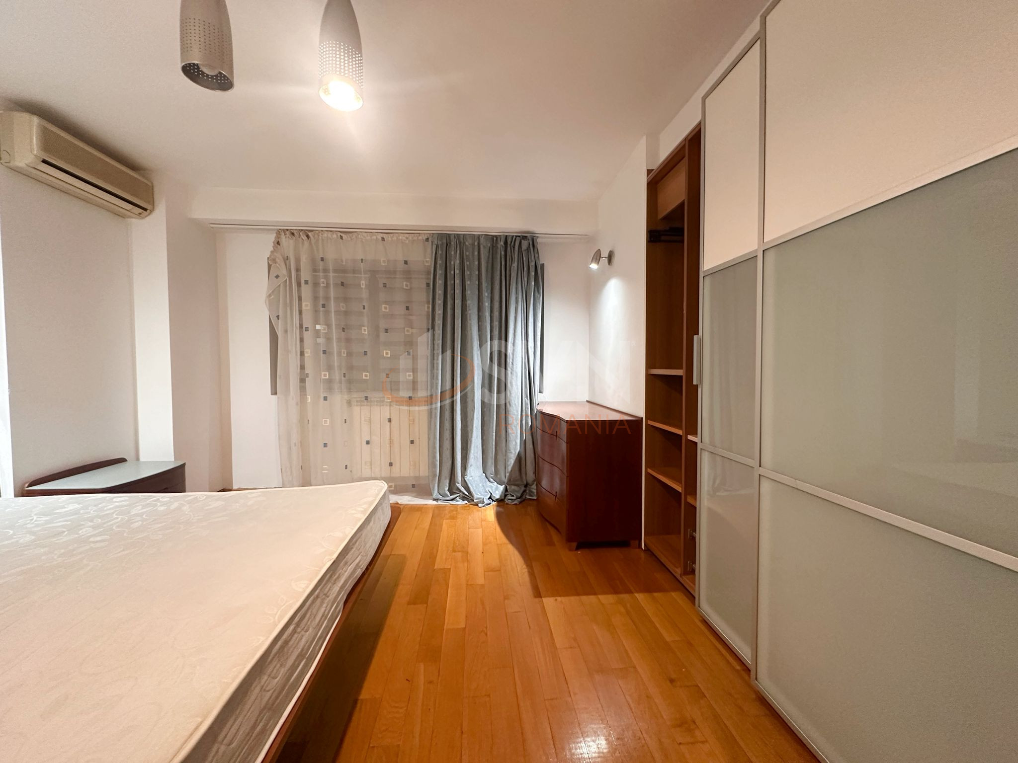 Apartament, 3 camere Bucuresti/Decebal