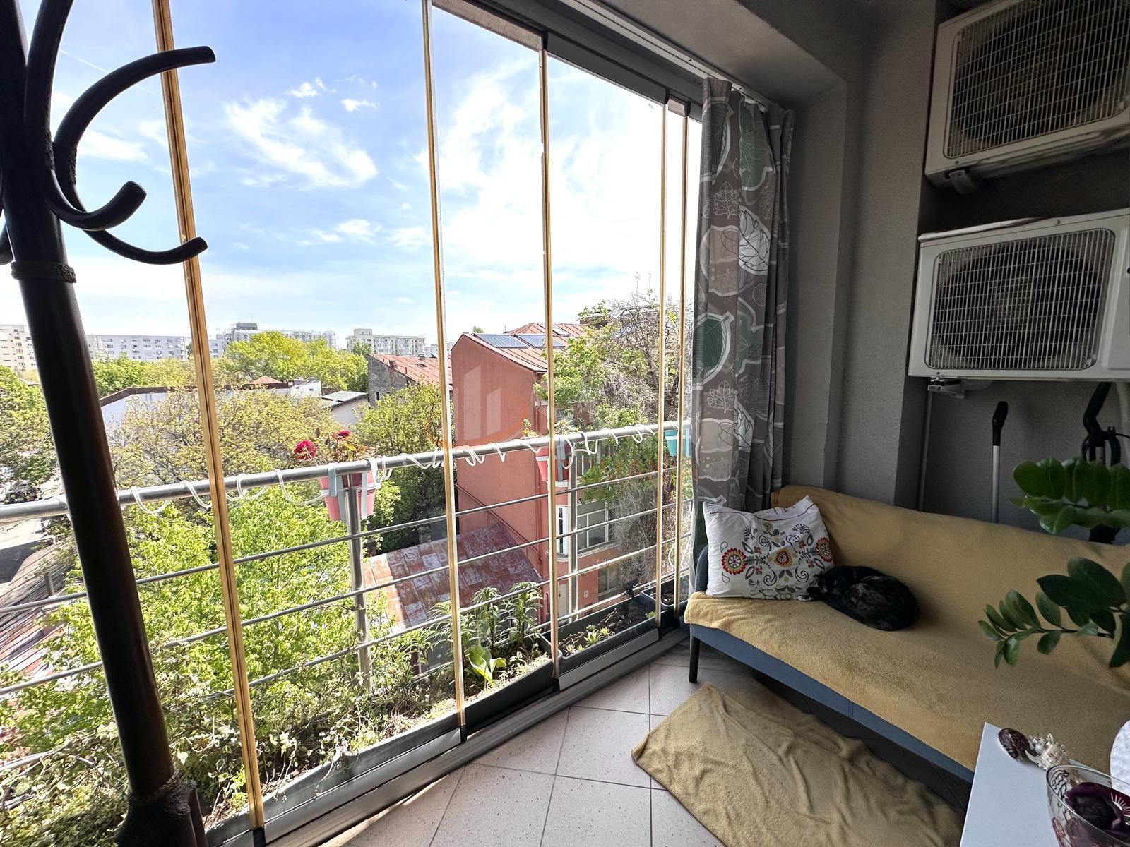 Apartament, 3 camere Bucuresti/Calea Calarasilor