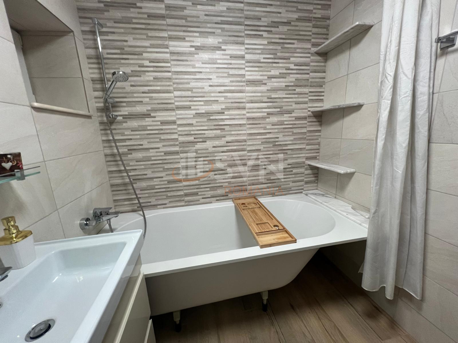 Apartament, 3 camere Bucuresti/Tei