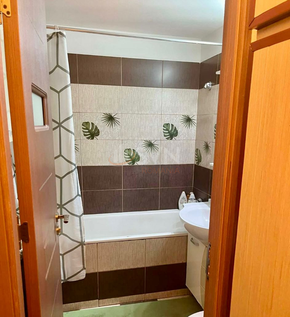 Apartament, 3 camere Bucuresti/Crangasi