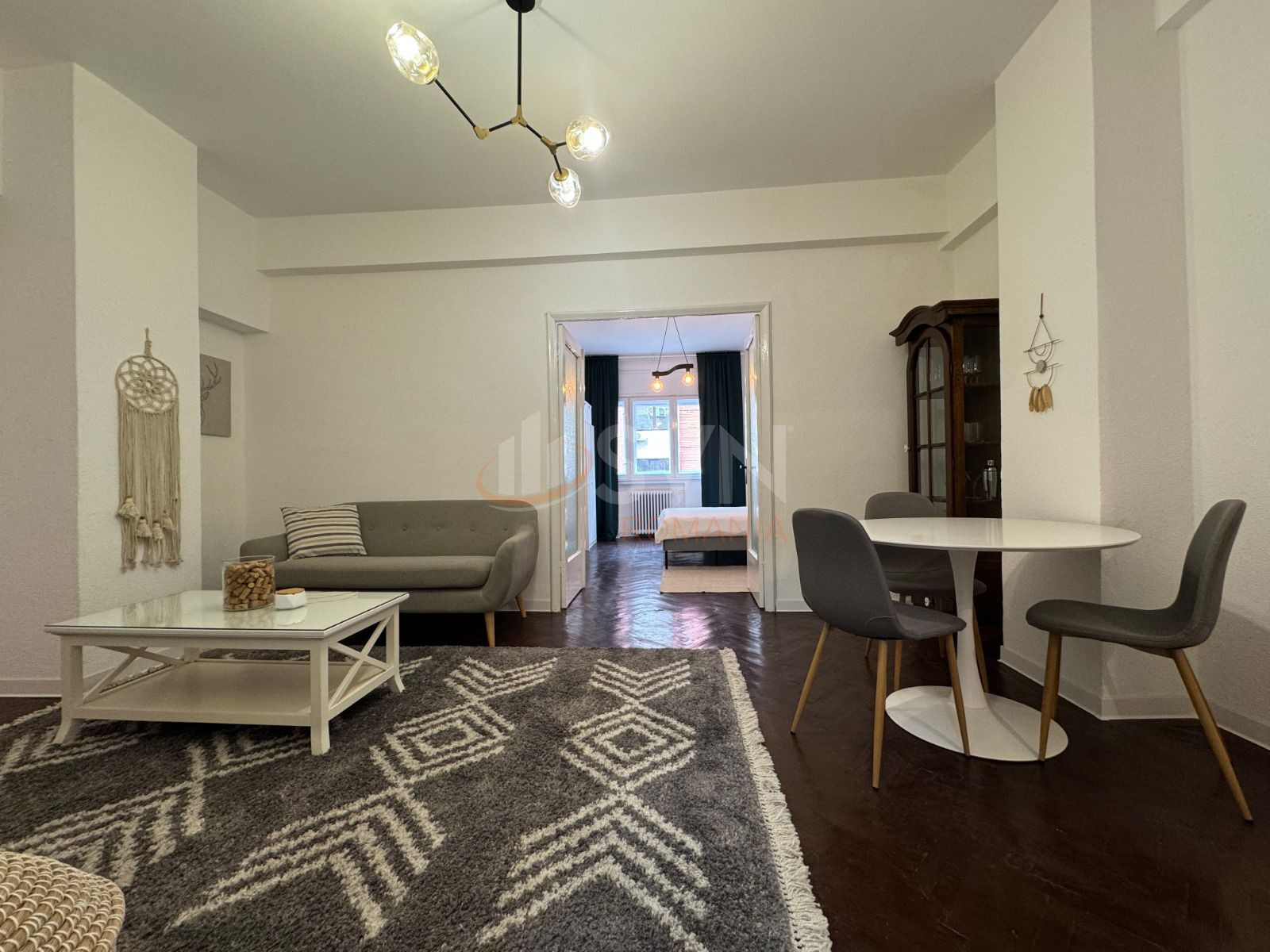 Apartament, 3 camere Bucuresti/Calea Victoriei