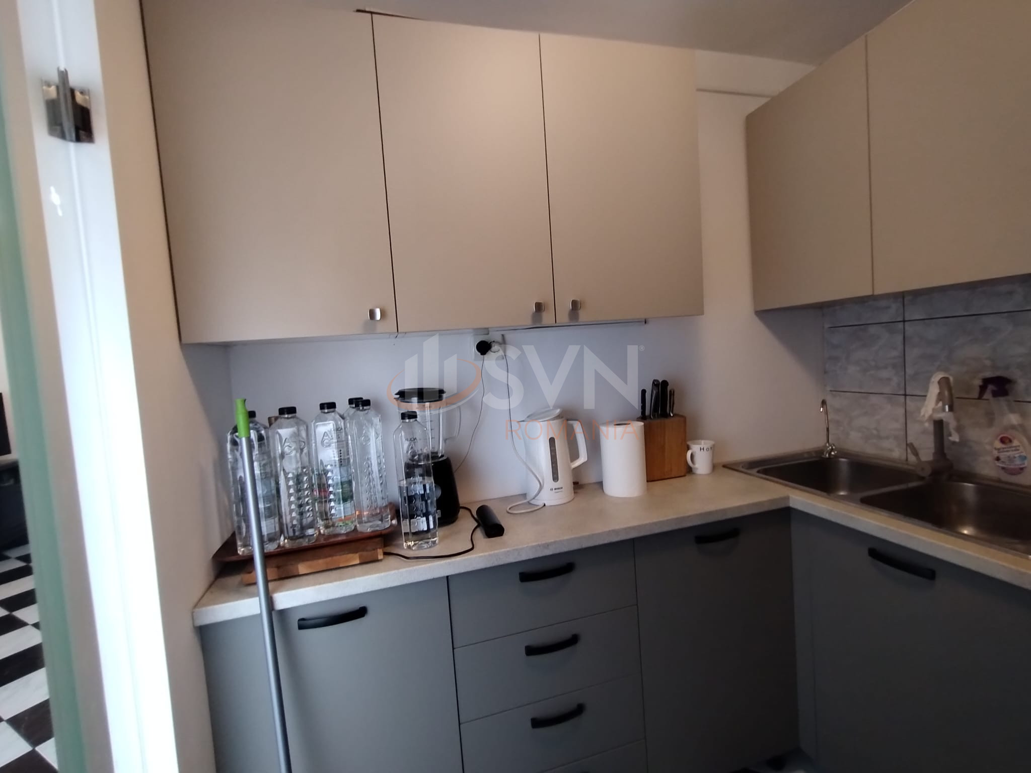 Apartament, 3 camere Bucuresti/P-ta Unirii