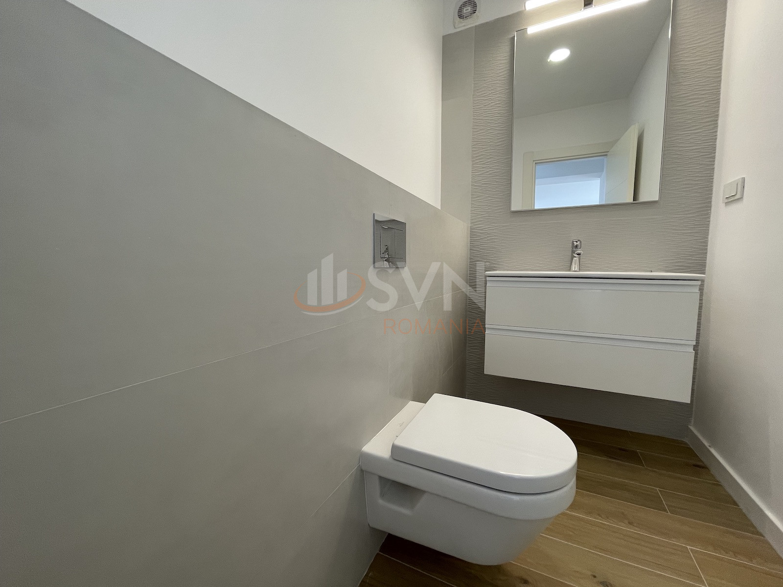 Apartament, 3 camere Bucuresti/Piata Victoriei