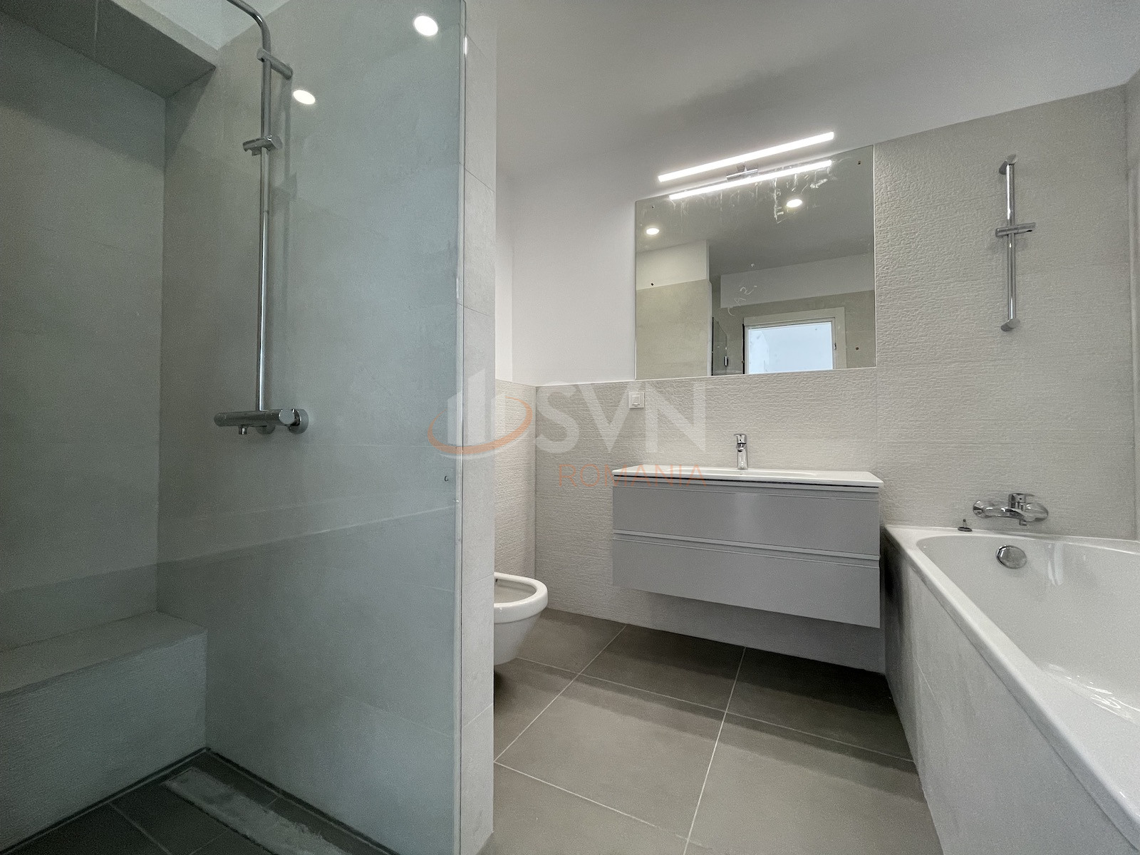Apartament, 3 camere Bucuresti/Piata Victoriei