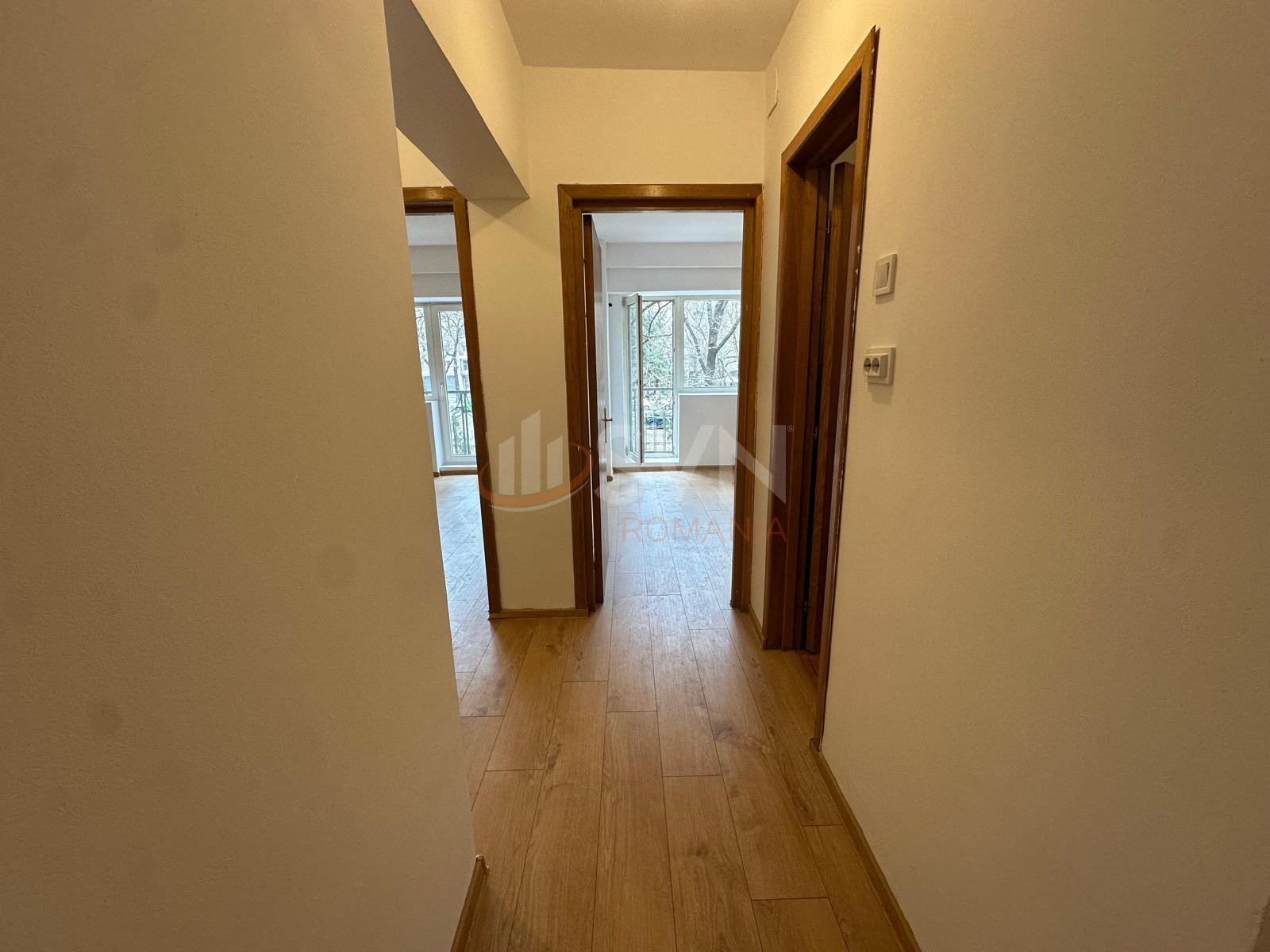 Apartament, 3 camere Bucuresti/P-ta Unirii