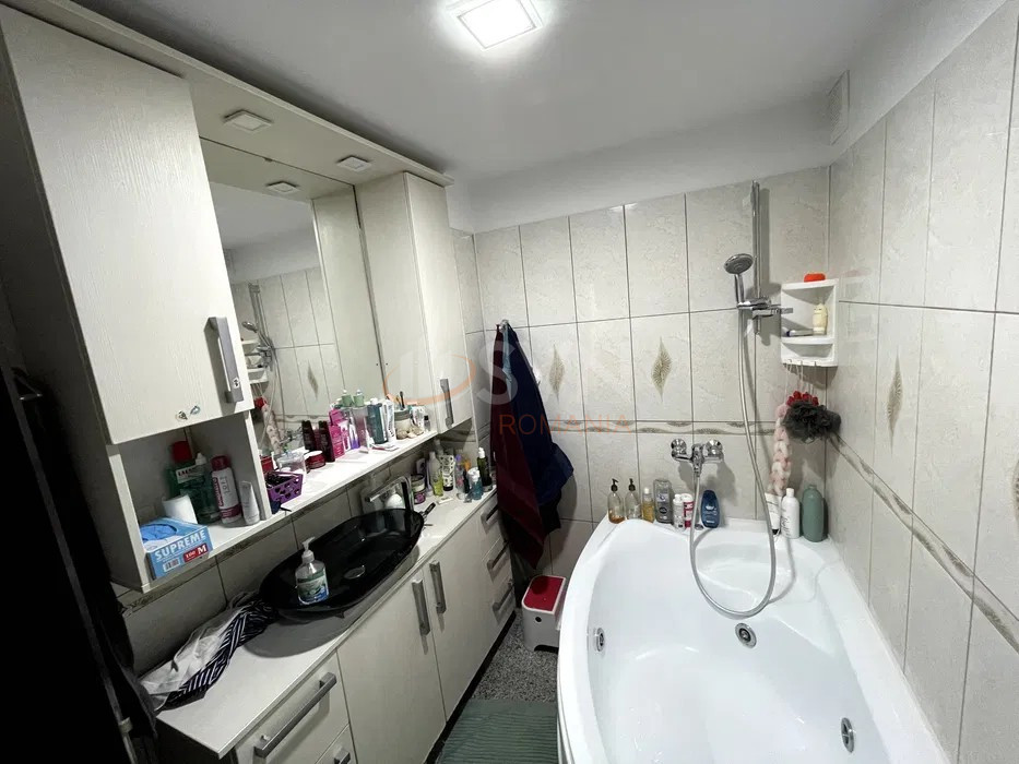 Apartament, 3 camere Bucuresti/Aparatorii Patriei