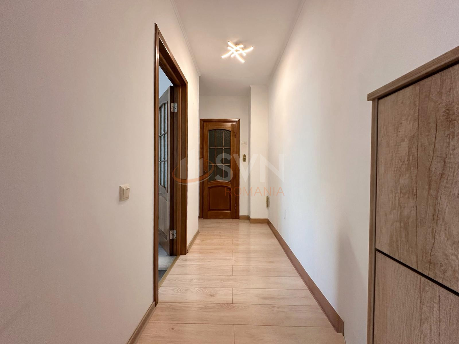 Apartament, 3 camere Bucuresti/P-ta Victoriei