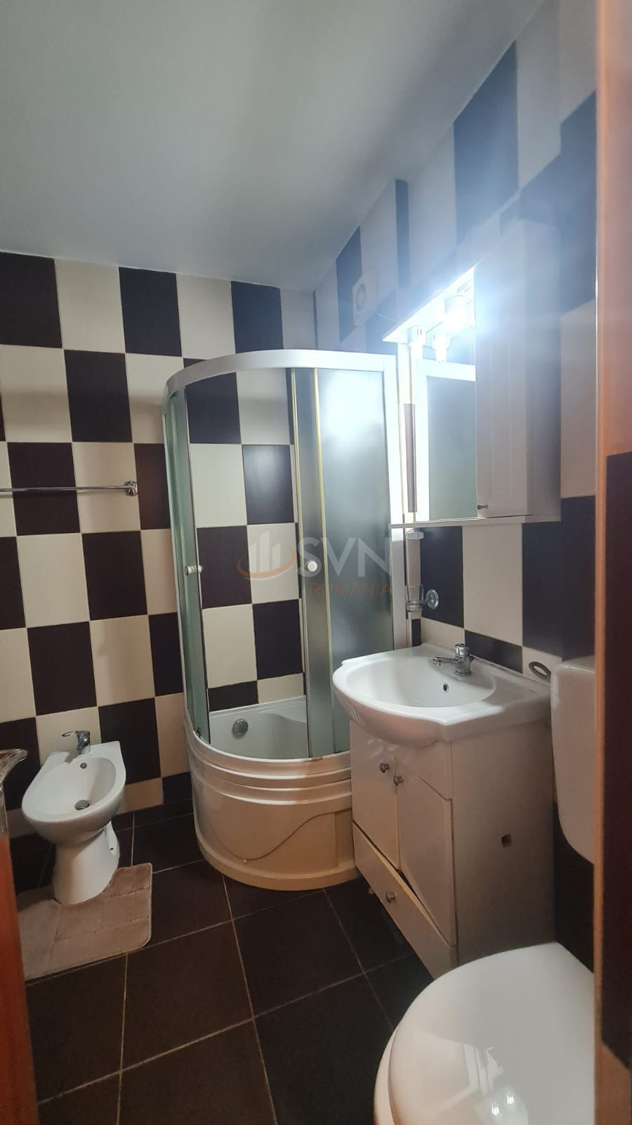 Apartament, 3 camere Bucuresti/P-ta Presei Libere