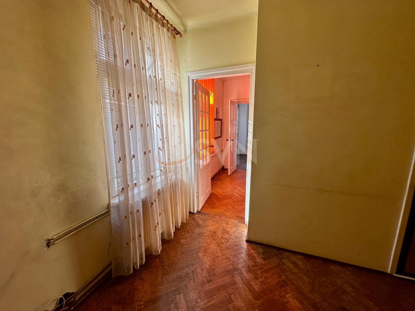 Apartament, 3 camere Bucuresti/P-ta Victoriei