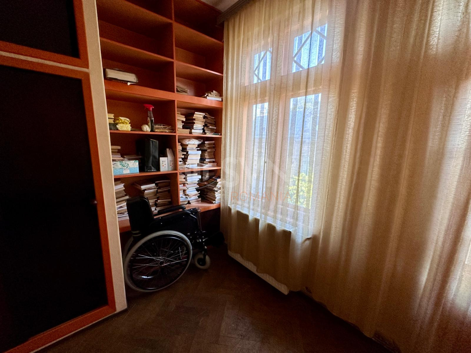 Apartament, 3 camere Bucuresti/P-ta Victoriei