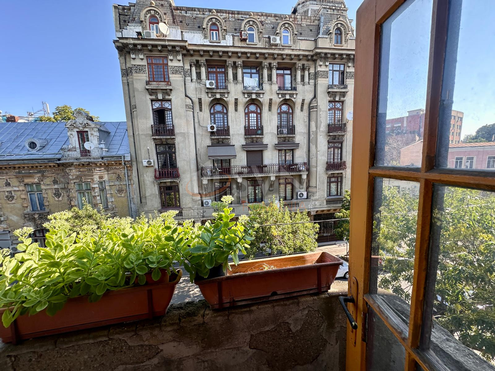 Apartament, 3 camere Bucuresti/P-ta Victoriei
