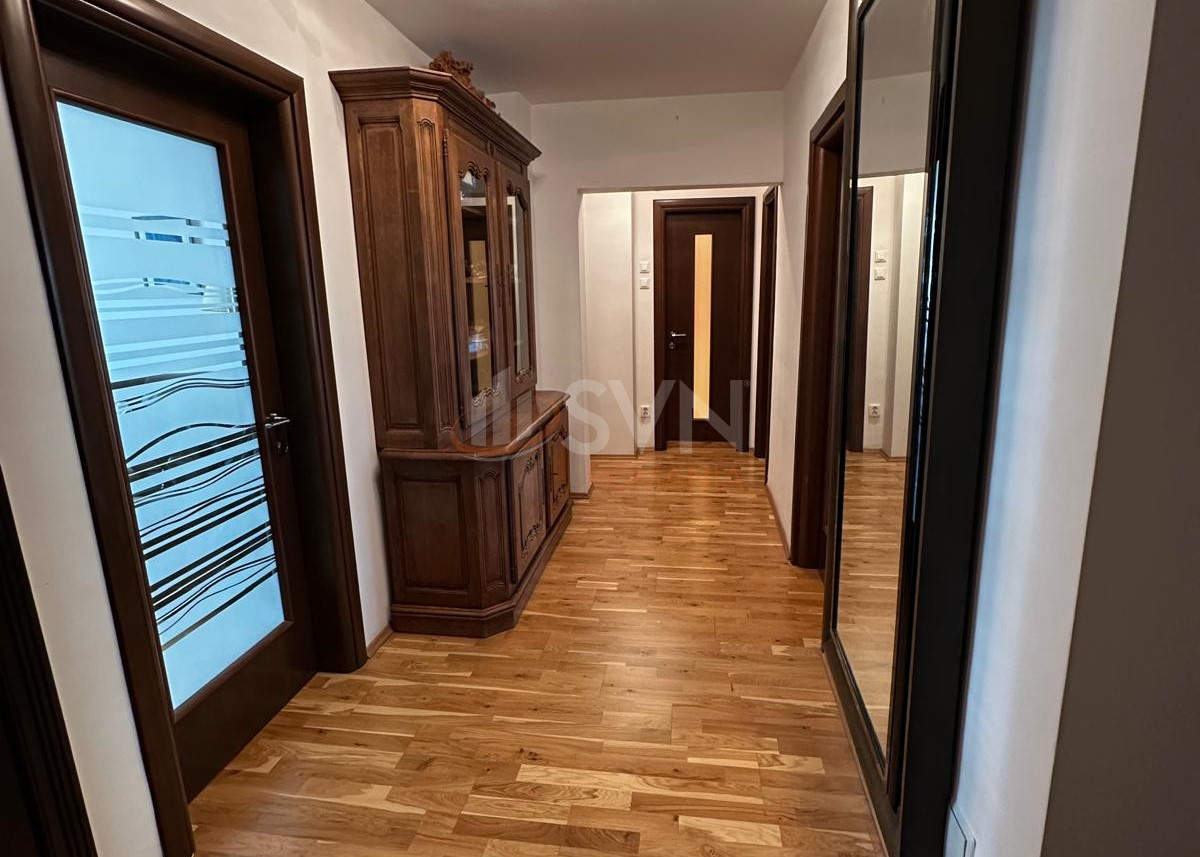 Apartament, 3 camere Bucuresti/P-ta Unirii