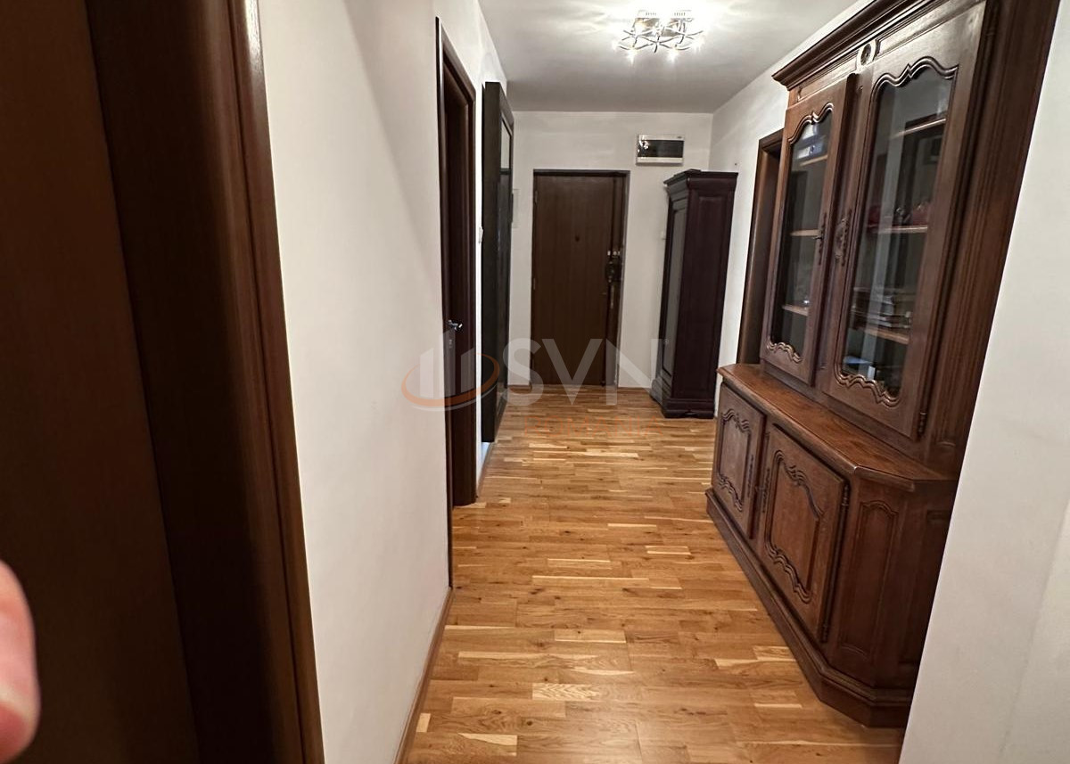 Apartament, 3 camere Bucuresti/P-ta Unirii