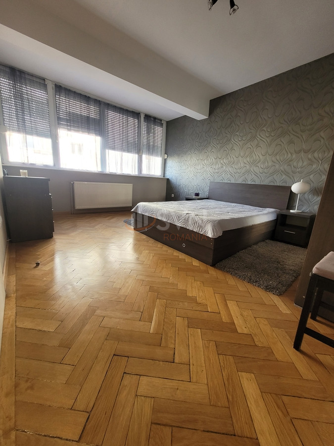 Apartament, 3 camere Bucuresti/Calea Victoriei