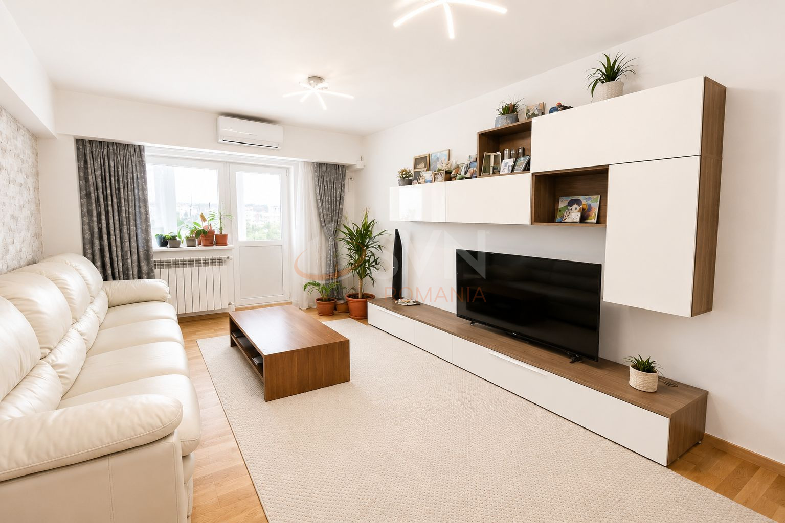Apartament, 3 camere Bucuresti/Alba Iulia