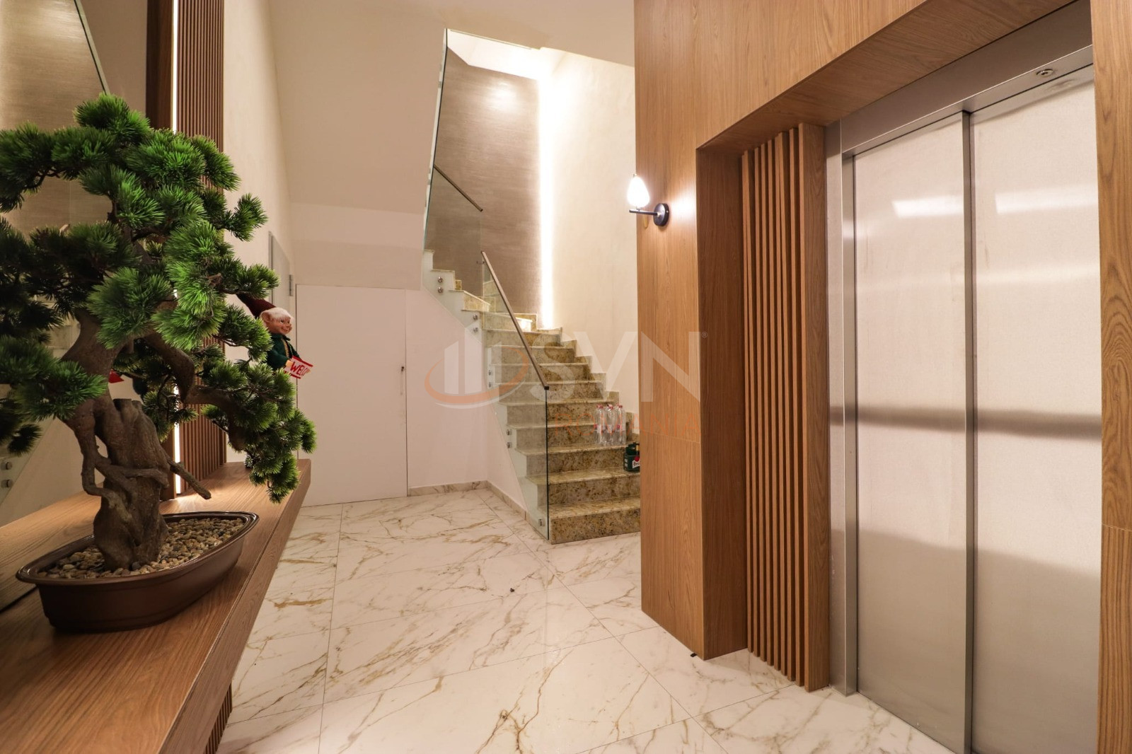 Apartament, 3 camere Prahova/Centru