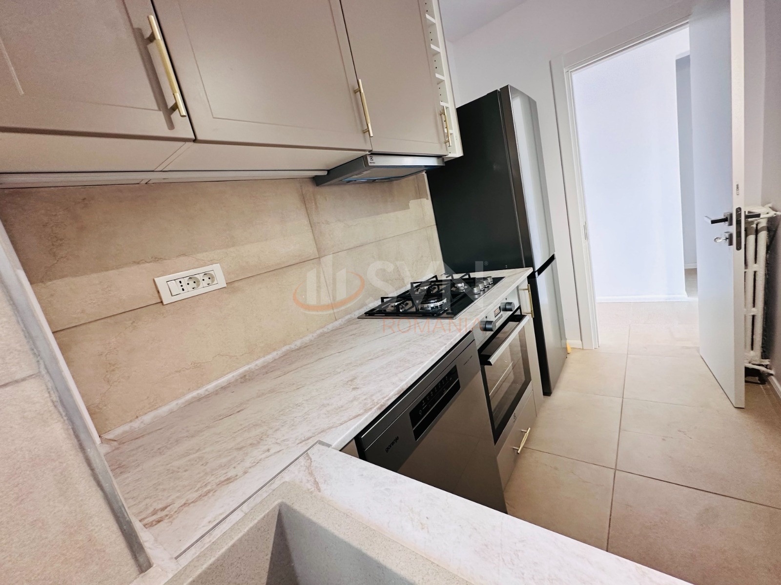 Apartament, 3 camere Bucuresti/P-ta Romana