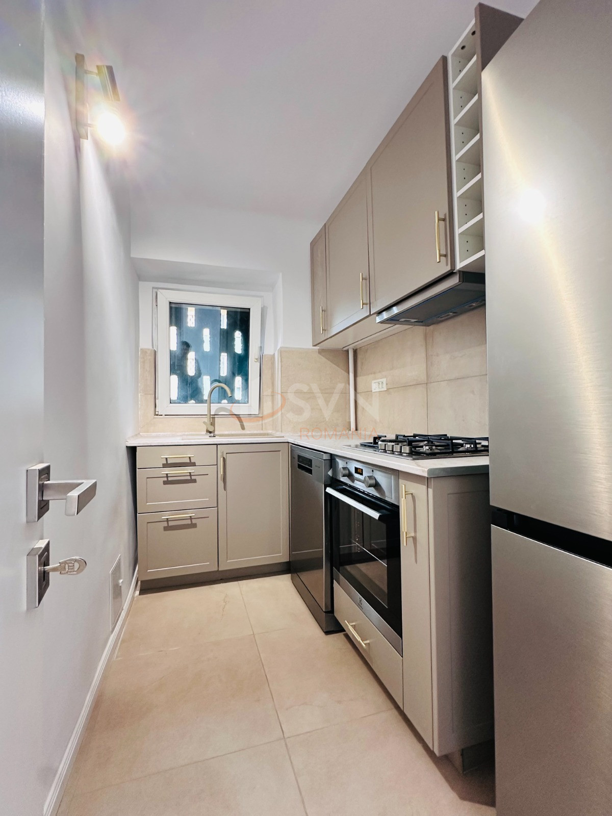 Apartament, 3 camere Bucuresti/P-ta Romana