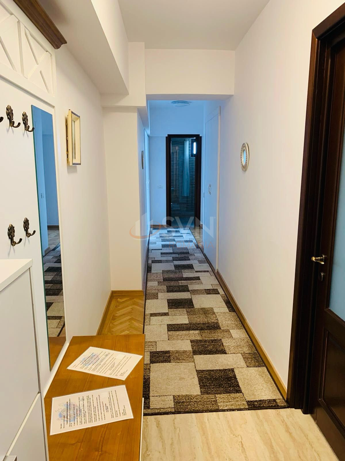 Apartament, 3 camere Bucuresti/P-ta Victoriei