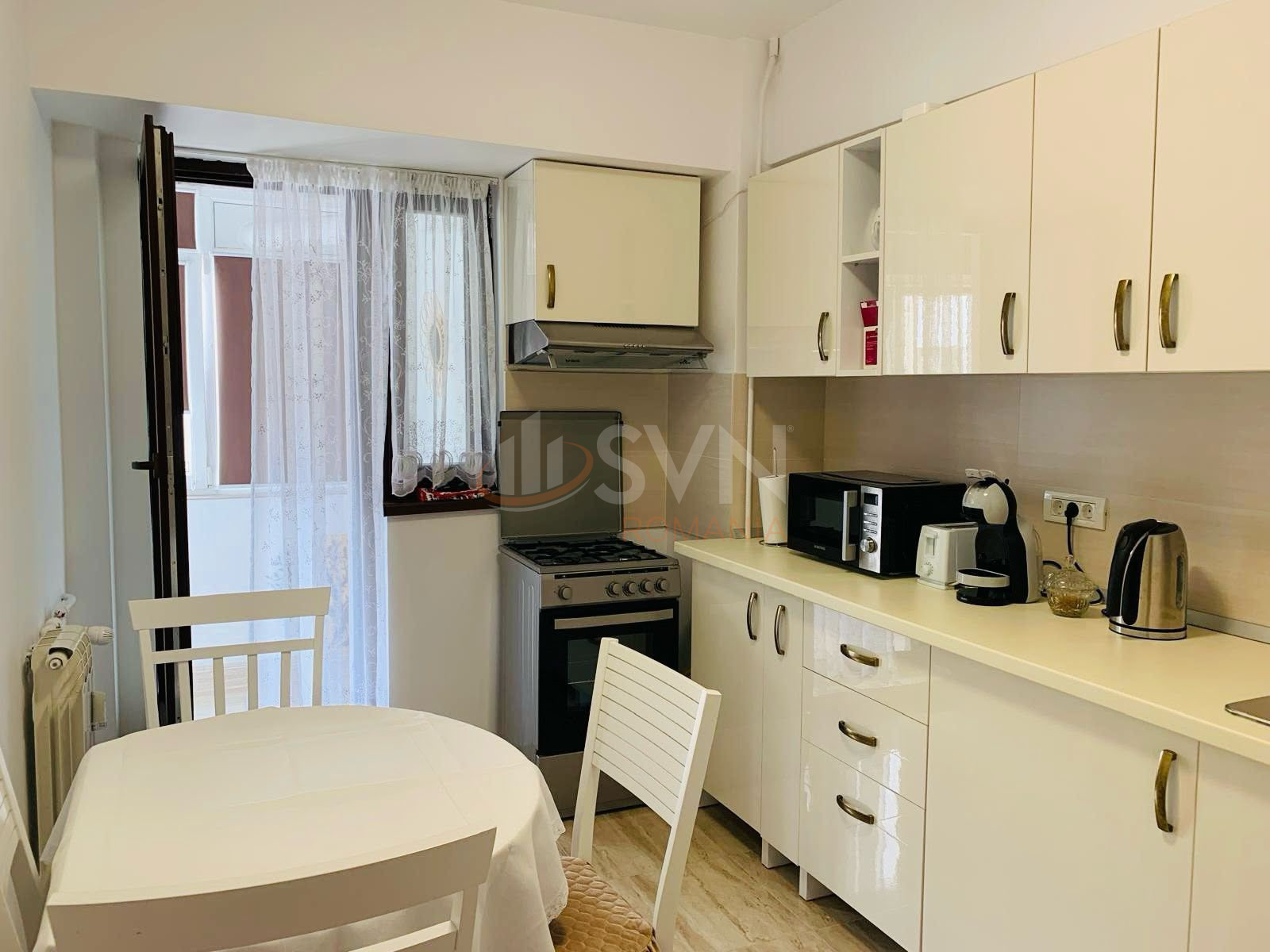 Apartament, 3 camere Bucuresti/P-ta Victoriei