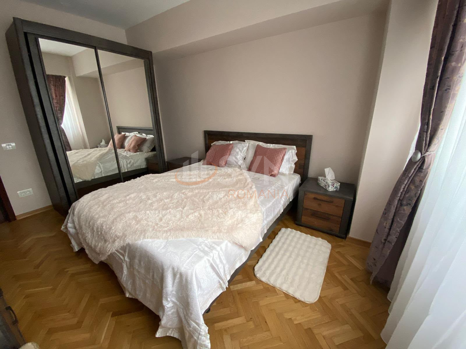 Apartament, 3 camere Bucuresti/P-ta Victoriei