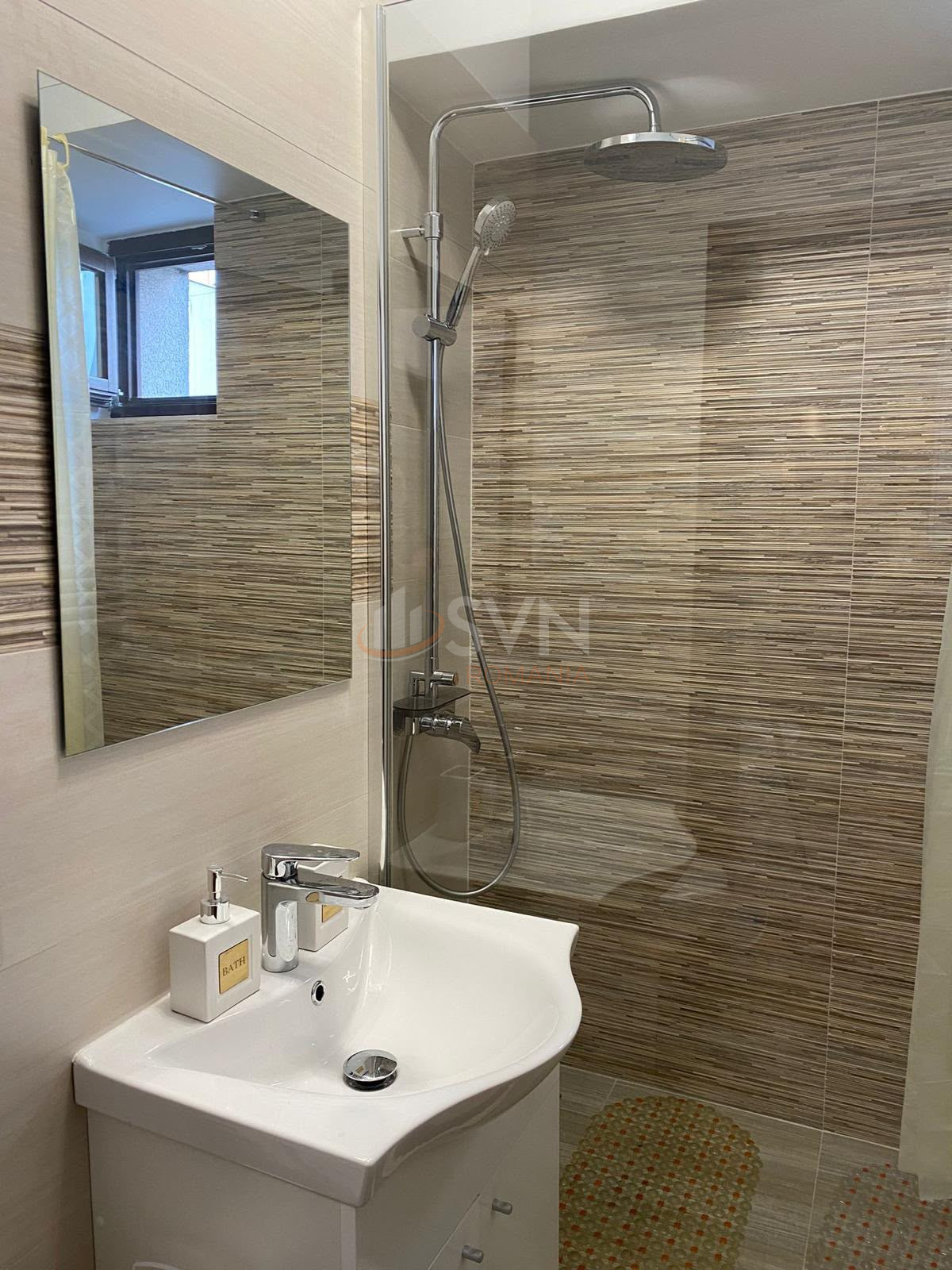 Apartament, 3 camere Bucuresti/P-ta Victoriei