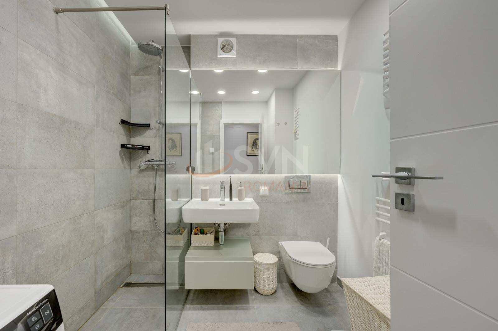Apartament, 3 camere Bucuresti/Damaroaia