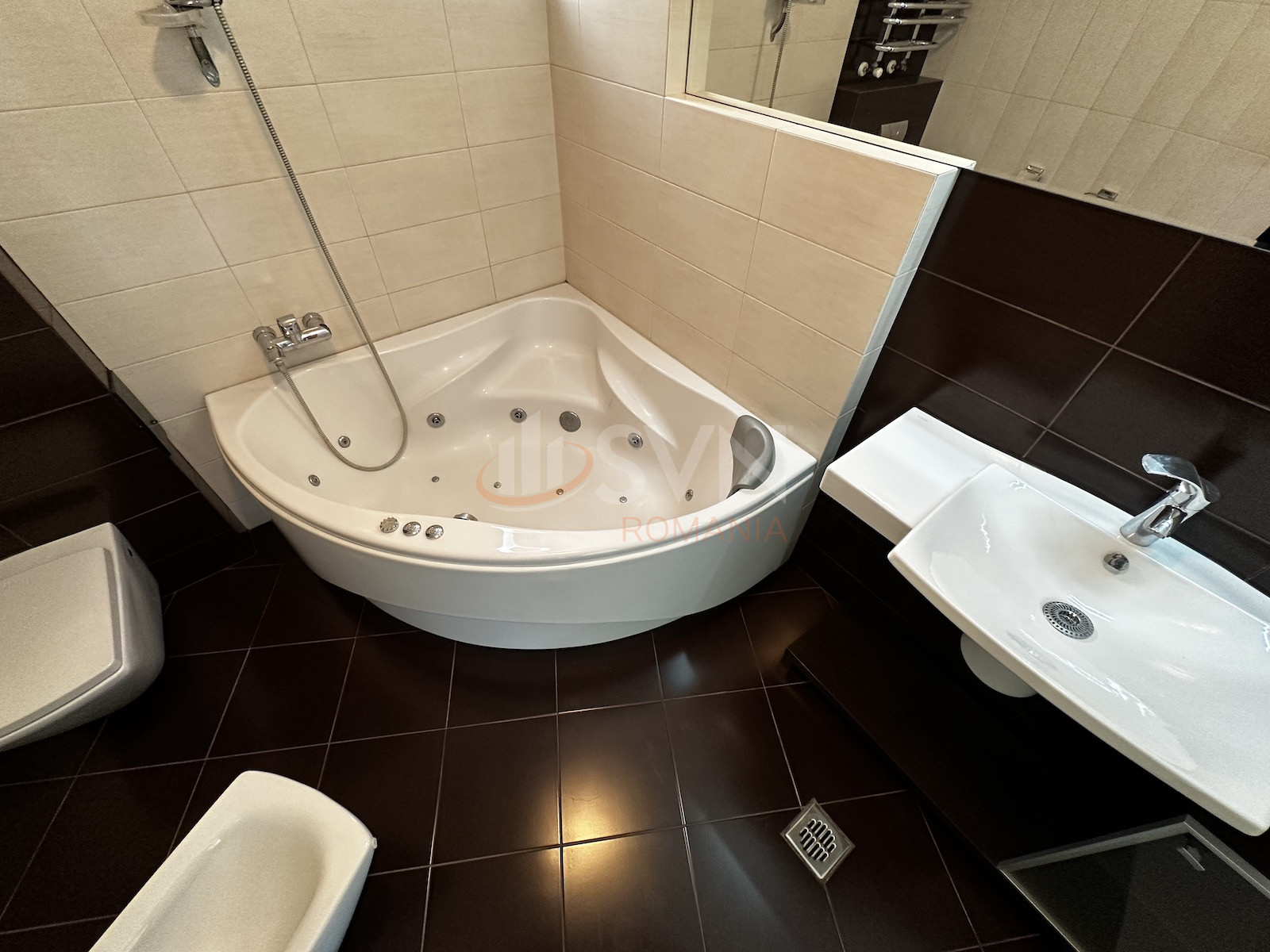 Apartament, 3 camere Bucuresti/Aviatiei