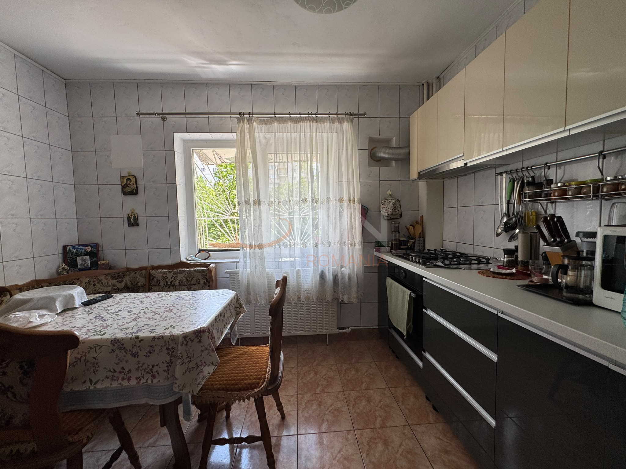 Apartament, 3 camere Bucuresti/Timpuri Noi
