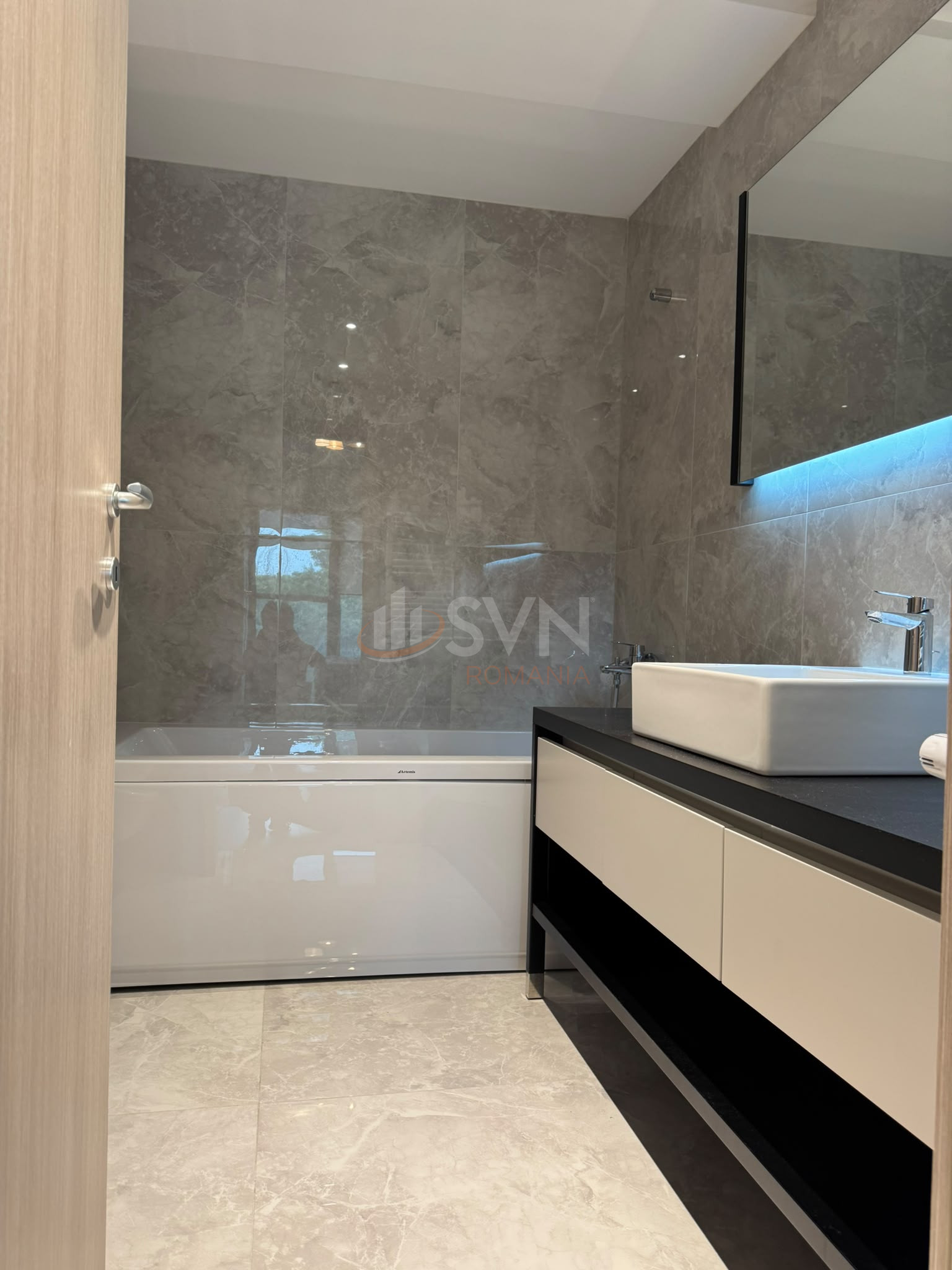 Apartament, 3 camere Bucuresti/Alba Iulia