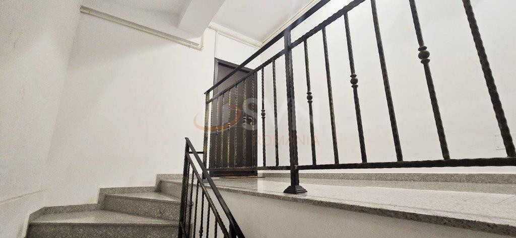 Apartament, 3 camere Bucuresti/Jiului