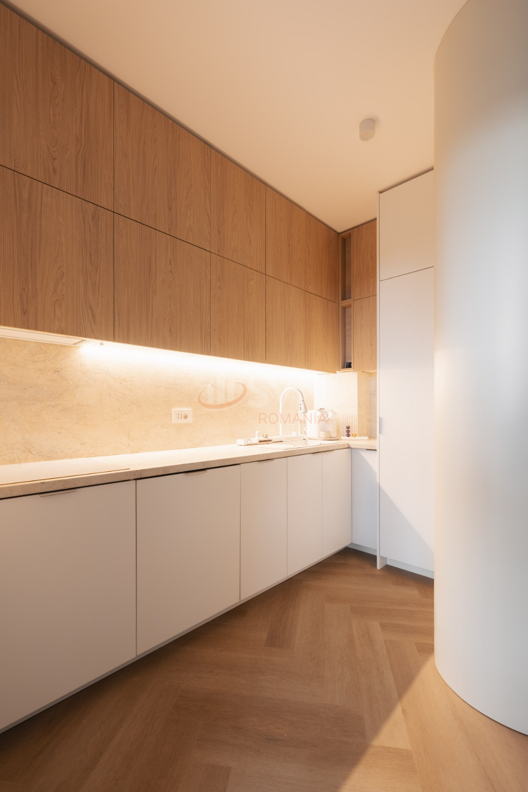 Apartament, 3 camere Bucuresti/P-ta Presei Libere