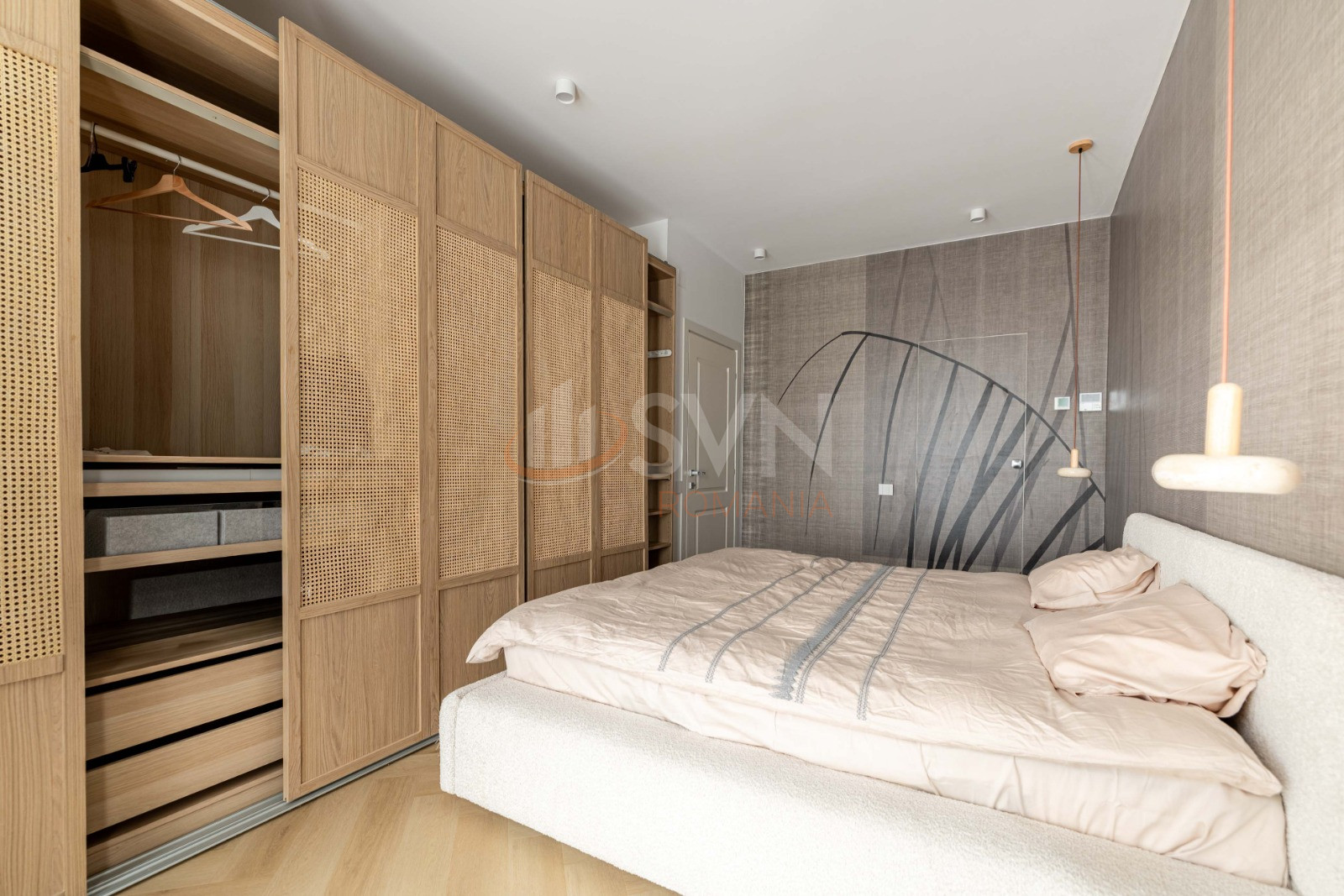 Apartament, 3 camere Bucuresti/P-ta Presei Libere
