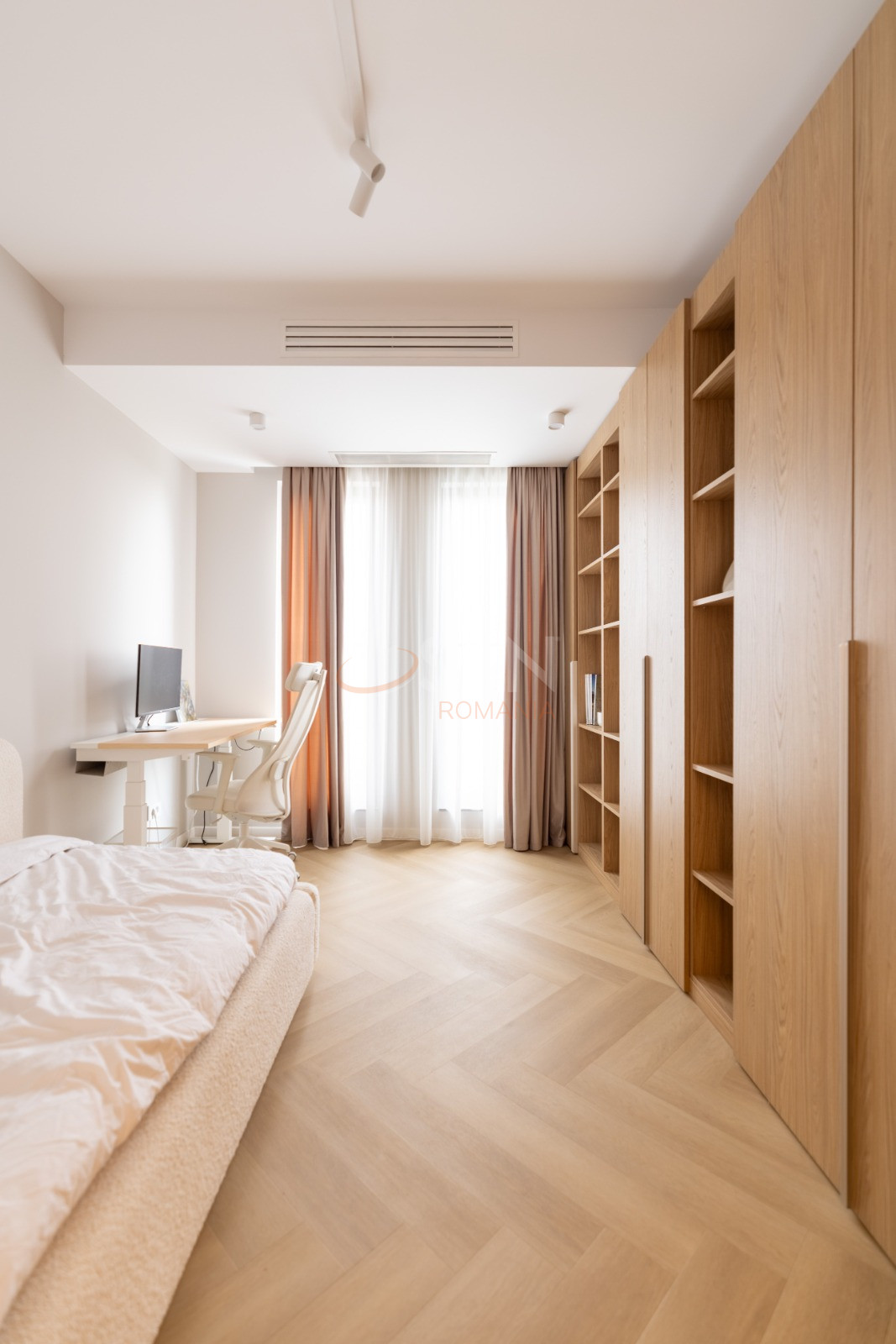 Apartament, 3 camere Bucuresti/P-ta Presei Libere