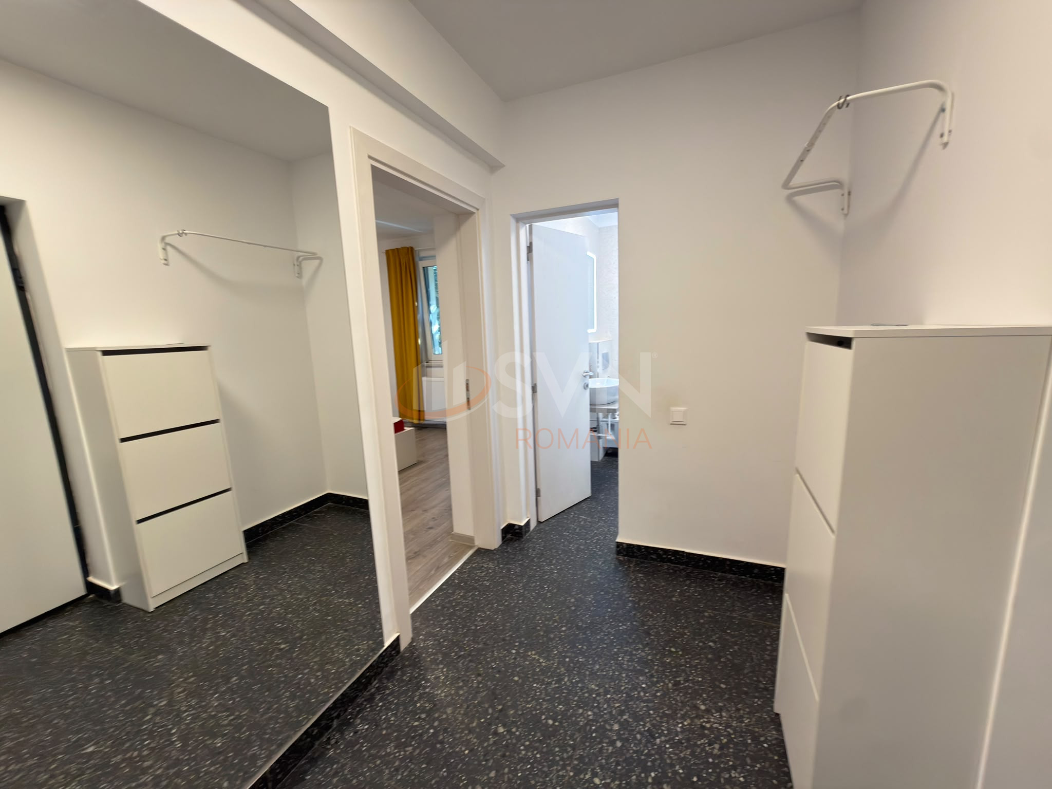 Apartament, 3 camere Bucuresti/Primaverii