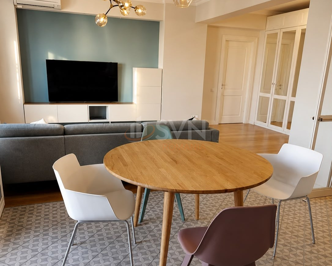 Apartament, 3 camere Bucuresti/P-ta Victoriei