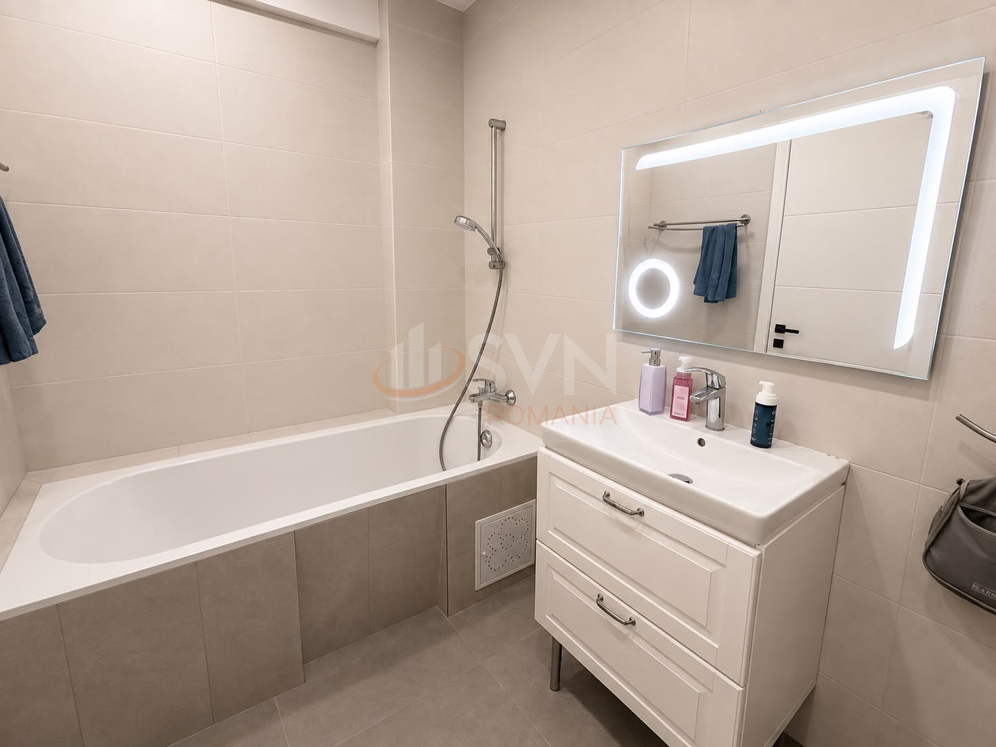 Apartament, 3 camere Bucuresti/P-ta Victoriei