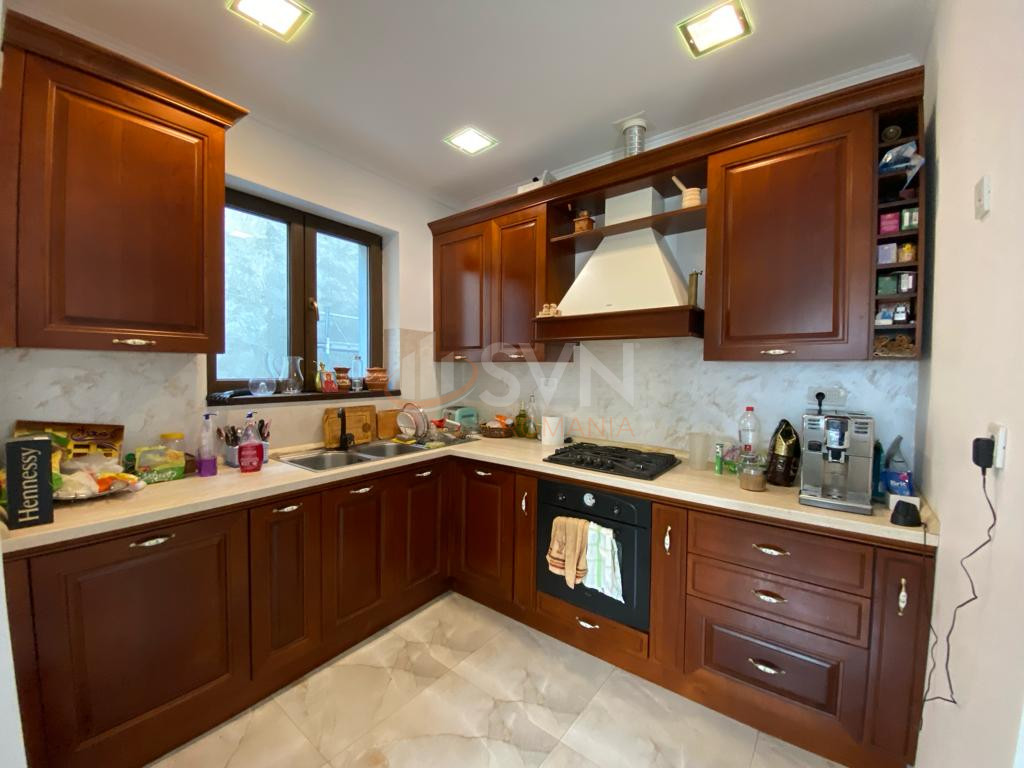 Apartament, 3 camere Bucuresti/Piata Victoriei