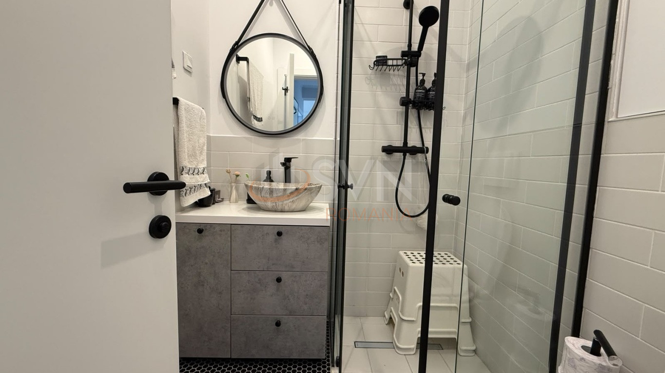 Apartament, 3 camere Bucuresti/P-ta Presei Libere