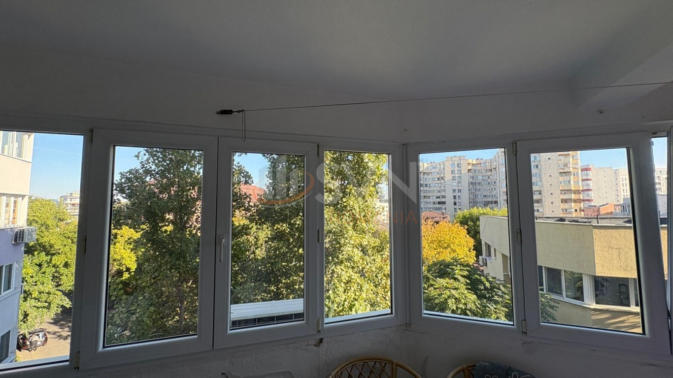Apartament, 3 camere Bucuresti/P-ta Victoriei